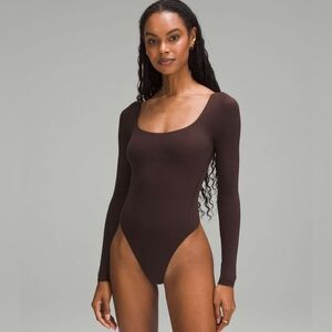 Lululemon Wundermost Ultra-Soft Nulu Square-Neck Long-Sleeve Bodysuit Sz M